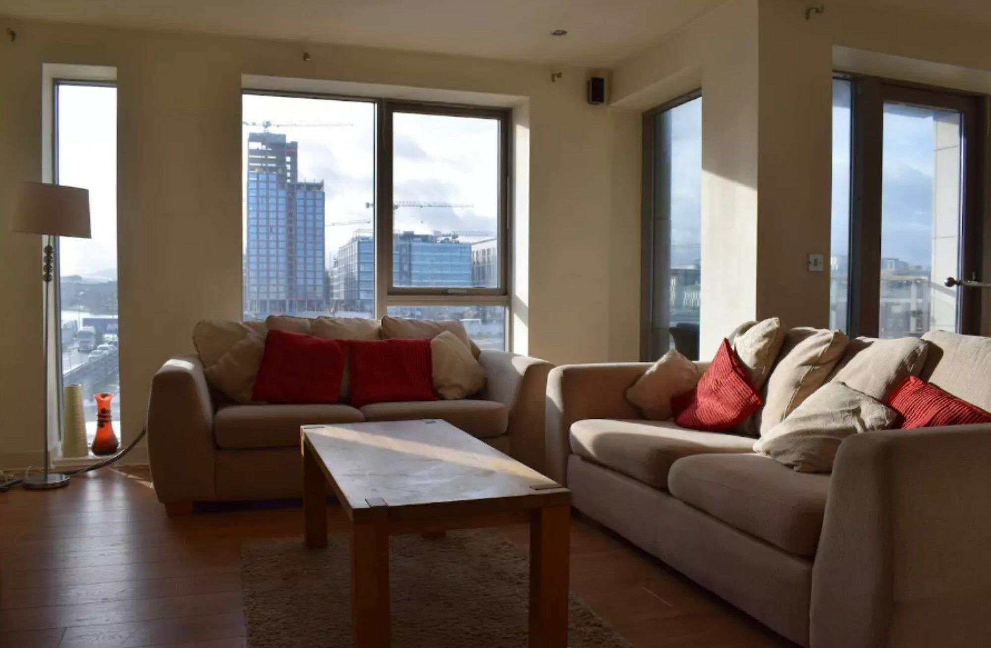 Central 2 Bedroom Apartment In Dublín Exterior foto